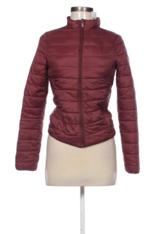 Kurtka damska Pull&Bear, Rozmiar S, Kolor Czerwony, Cena 84,67 zł, #137429120