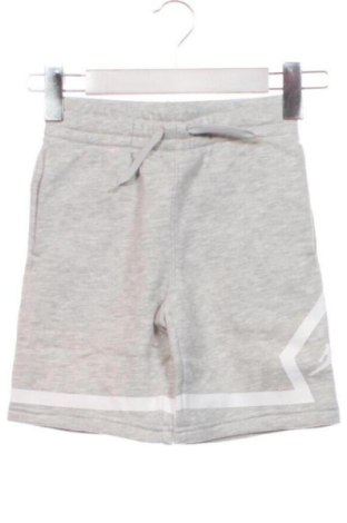 Pantaloni scurți pentru copii Air Jordan Nike, Mărime 4-5y/ 110-116 cm, Culoare Multicolor, Preț 173,22 Lei, #137437849