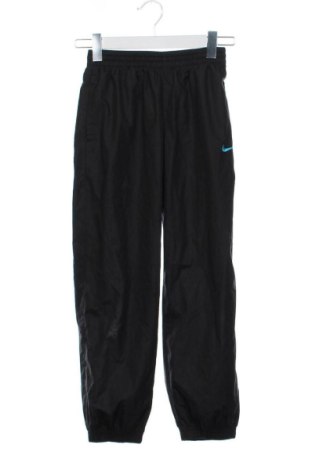 Pantaloni de trening, pentru copii Nike, Mărime 9-10y/ 140-146 cm, Culoare Negru, Preț 110,23 Lei, #137389794