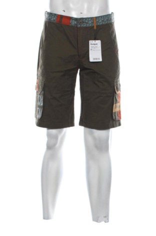Мъжки къс панталон Desigual, Размер M, Цвят Зелен, Цена 48,06 €, #137421421