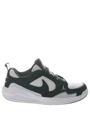 Мъжки обувки Air Jordan Nike, Размер 42, Цвят Многоцветен, Цена 112,48 €, #137381487