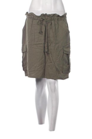 Fustă Janina, Mărime L, Culoare Verde, Preț 34,00 Lei, #137397201