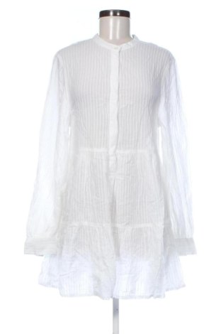 Sukienka Pull&Bear, Rozmiar S, Kolor Biały, Cena 135,47 zł, #137407659