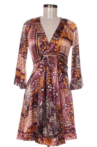 Rochie Please, Mărime M, Culoare Multicolor, Preț 94,48 Lei, #137419636