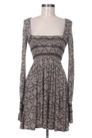 Kleid Guess, Größe XS, Farbe Mehrfarbig, Preis 55,00 €, #137429382