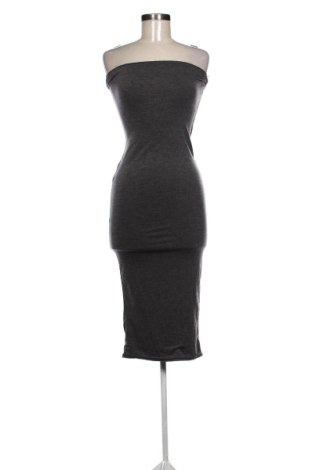 Sukienka Pretty Little Thing, Rozmiar S, Kolor Szary, Cena 66,00 zł, #137433917