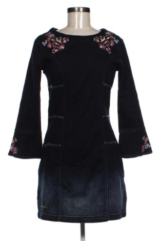 Рокля Desigual, Размер M, Цвят Син, Цена 43,00 €, #137447447