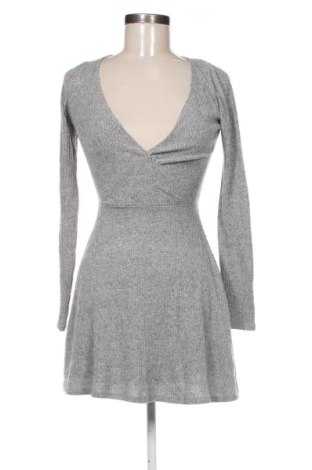Šaty  Hollister, Veľkosť XS, Farba Sivá, Cena  7,66 €, #137451984