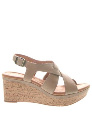 Sandały Clarks, Rozmiar 40, Kolor Beżowy, Cena 468,99 zł, #137433456