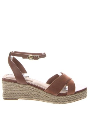 Sandały Tommy Hilfiger, Rozmiar 38, Kolor Brązowy, Cena 382,99 zł, #137369430
