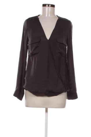 Bluzka damska Zara Trafaluc, Rozmiar S, Kolor Szary, Cena 8,99 zł