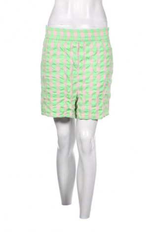 Damen Shorts Collusion, Größe S, Farbe Mehrfarbig, Preis € 18,77