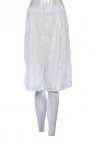 Damen Shorts Gestuz, Größe M, Farbe Weiß, Preis 54,99 €