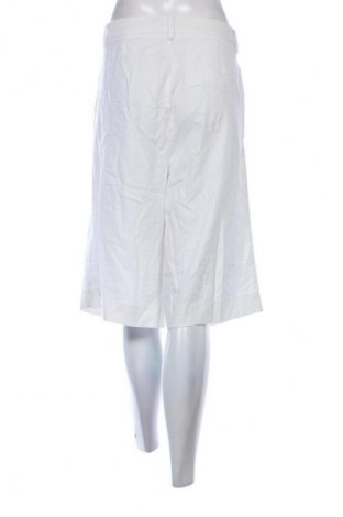 Damen Shorts Gestuz, Größe M, Farbe Weiß, Preis 54,99 €