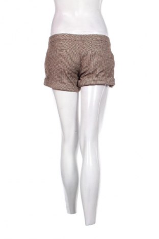 Pantaloni scurți de femei Guess, Mărime S, Culoare Maro, Preț 66,99 Lei