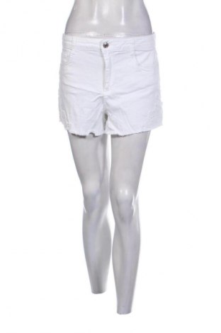 Női rövidnadrág LC Waikiki, Méret M, Szín Fehér, Ár 879 Ft