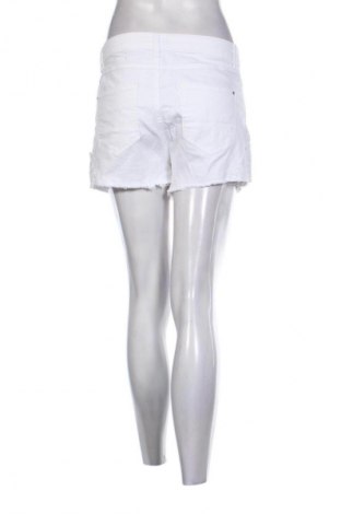Női rövidnadrág LC Waikiki, Méret M, Szín Fehér, Ár 879 Ft