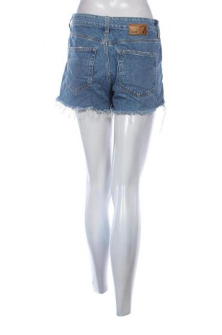 Дамски къс панталон Mavi, Размер M, Цвят Син, Цена 8,00 €