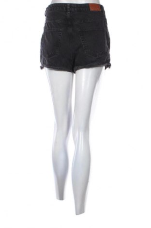 Damskie szorty Xside, Rozmiar S, Kolor Czarny, Cena 22,99 zł