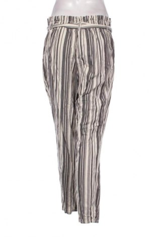 Γυναικείο παντελόνι H&M Divided, Μέγεθος M, Χρώμα Πολύχρωμο, Τιμή 2,99 €