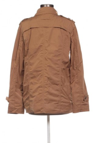 Γυναικείο μπουφάν Brax, Μέγεθος M, Χρώμα Καφέ, Τιμή 10,99 €