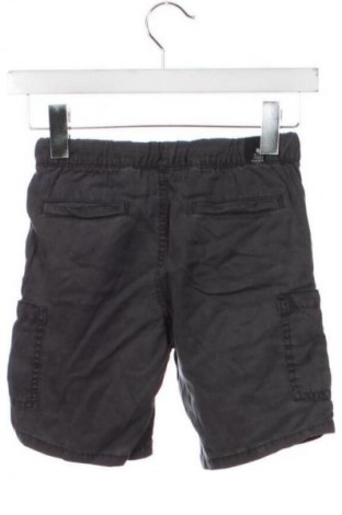 Detské krátke nohavice  Mayoral, Veľkosť 4-5y/ 110-116 cm, Farba Sivá, Cena  3,95 €