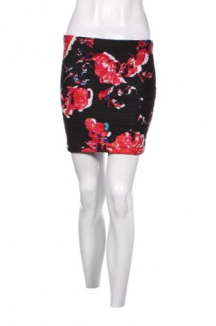 Пола Amisu, Размер S, Цвят Многоцветен, Цена 4,86 €