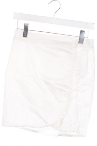 Пола Amisu, Размер XS, Цвят Бял, Цена 2,04 €