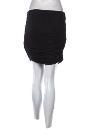 Пола Boohoo, Размер M, Цвят Черен, Цена 2,04 €