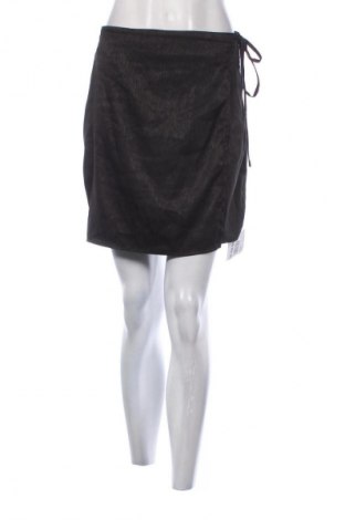 Пола Boohoo, Размер S, Цвят Черен, Цена 7,93 €