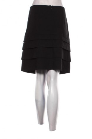 Пола Comma,, Размер M, Цвят Черен, Цена 3,06 €