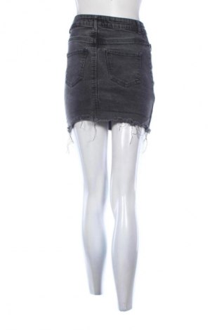 Пола Cropp, Размер S, Цвят Черен, Цена 3,57 €