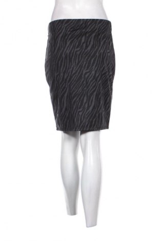 Пола Janina, Размер M, Цвят Многоцветен, Цена 2,04 €