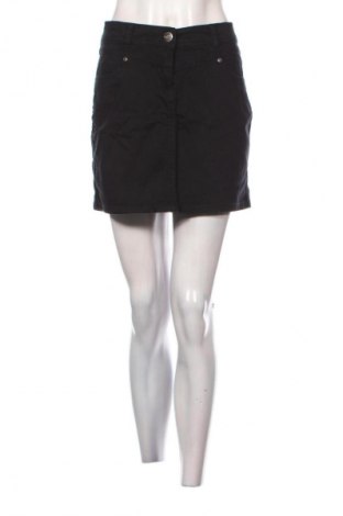 Пола Janina, Размер M, Цвят Черен, Цена 2,04 €