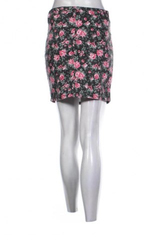 Пола Janina, Размер M, Цвят Многоцветен, Цена 2,04 €