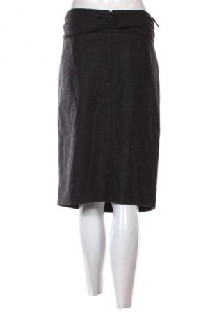 Пола Madeleine, Размер M, Цвят Сив, Цена 4,60 €