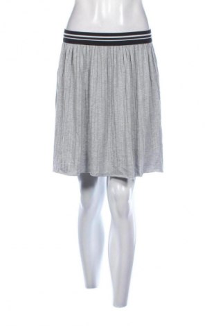 Пола Nadel U Faden, Размер M, Цвят Сив, Цена 2,55 €