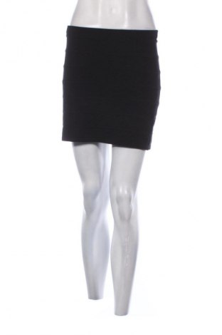 Пола New Look, Размер M, Цвят Черен, Цена 2,04 €