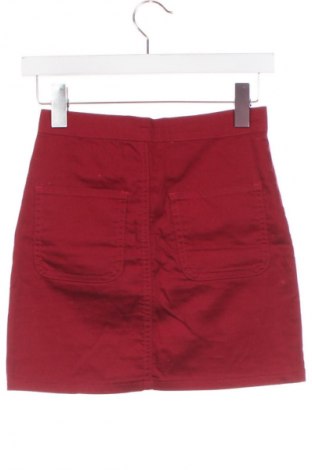 Пола Pretty Little Thing, Размер XXS, Цвят Червен, Цена 2,62 €