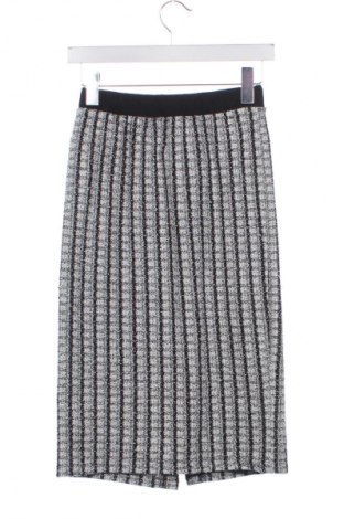 Пола Reserved, Размер XS, Цвят Многоцветен, Цена 9,20 €