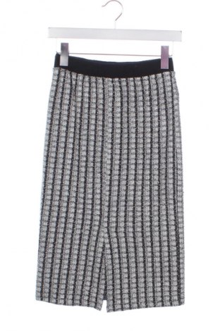 Пола Reserved, Размер XS, Цвят Многоцветен, Цена 9,20 €