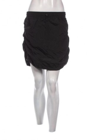 Пола SHEIN, Размер M, Цвят Черен, Цена 2,04 €