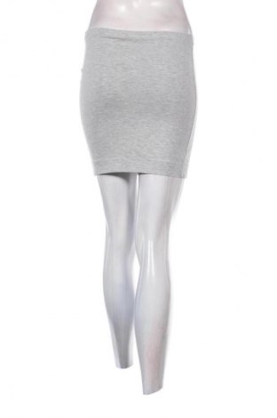 Пола Terranova, Размер S, Цвят Сив, Цена 2,04 €