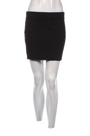 Пола Unbranded, Размер S, Цвят Черен, Цена 2,04 €