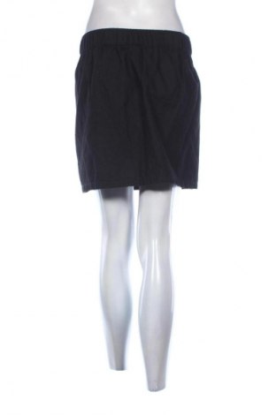 Пола Unbranded, Размер M, Цвят Черен, Цена 2,04 €