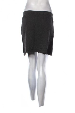 Пола Unbranded, Размер M, Цвят Сив, Цена 3,06 €