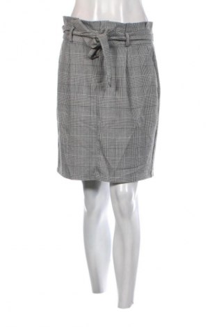 Пола Vero Moda, Размер M, Цвят Многоцветен, Цена 2,04 €