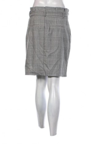 Пола Vero Moda, Размер M, Цвят Многоцветен, Цена 2,04 €