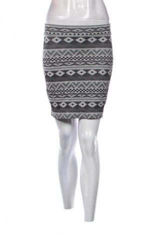 Пола Vero Moda, Размер S, Цвят Многоцветен, Цена 2,04 €