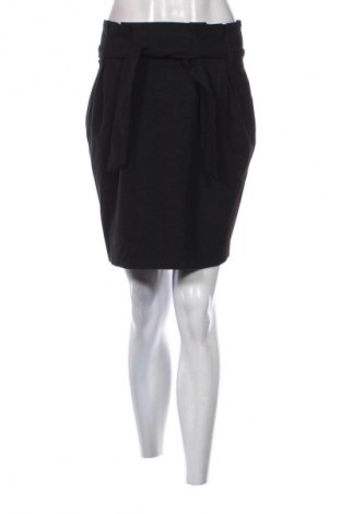 Пола Vero Moda, Размер S, Цвят Черен, Цена 3,57 €